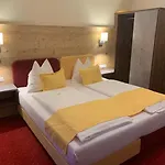 Hotel-pension Platzl シュラートミンク