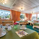 Hotel-pension Platzl 3* シュラートミンク