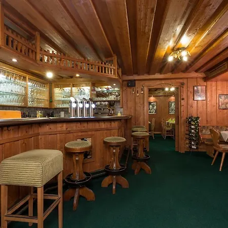 达斯普拉茨尔酒店 酒店